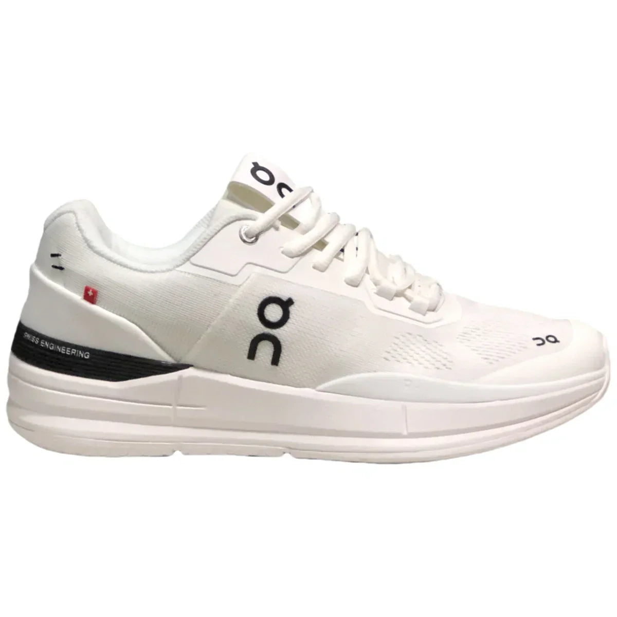 On The Roger Pro Men's White/Black